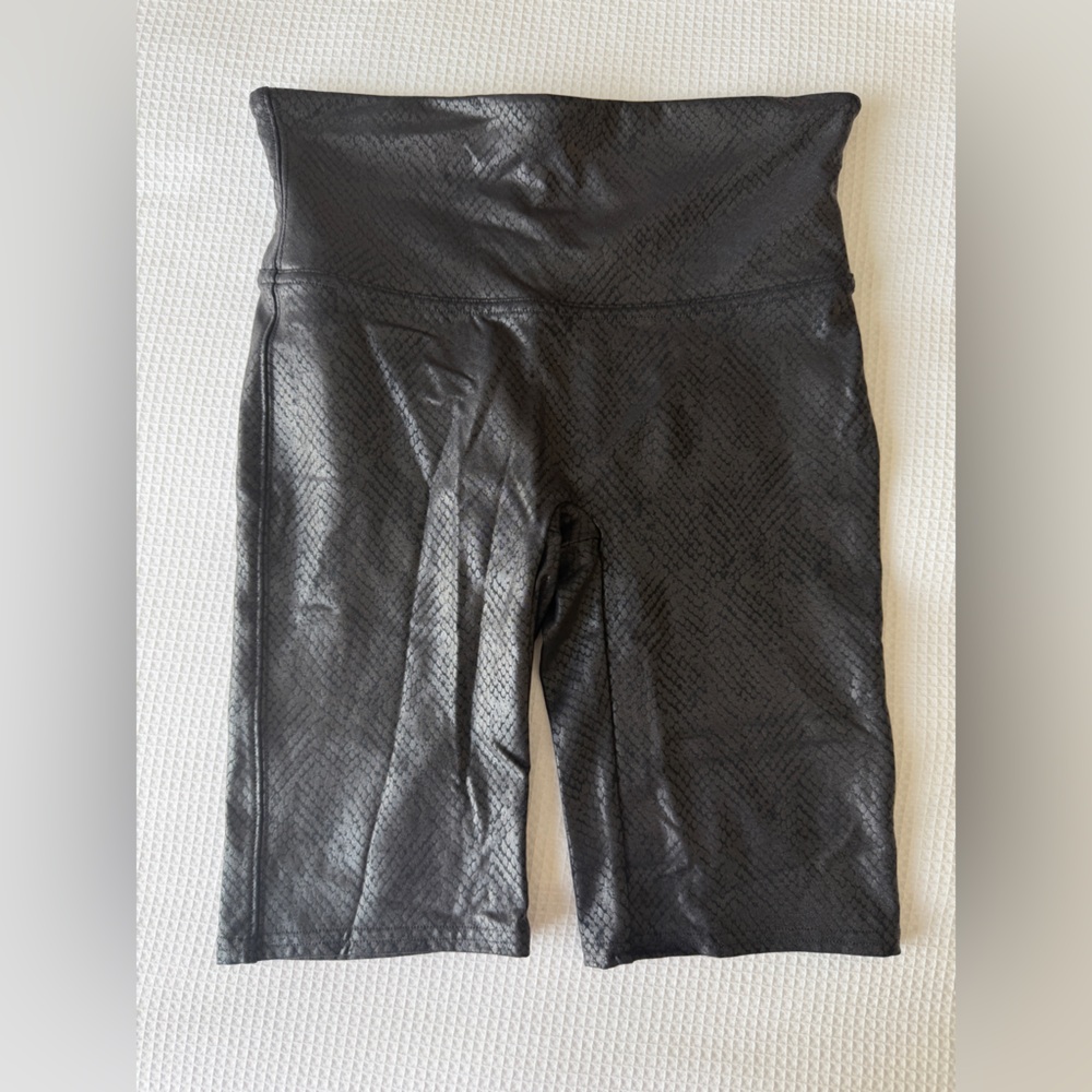SPANX Black Snake Skin Pattern Bike Short Size M